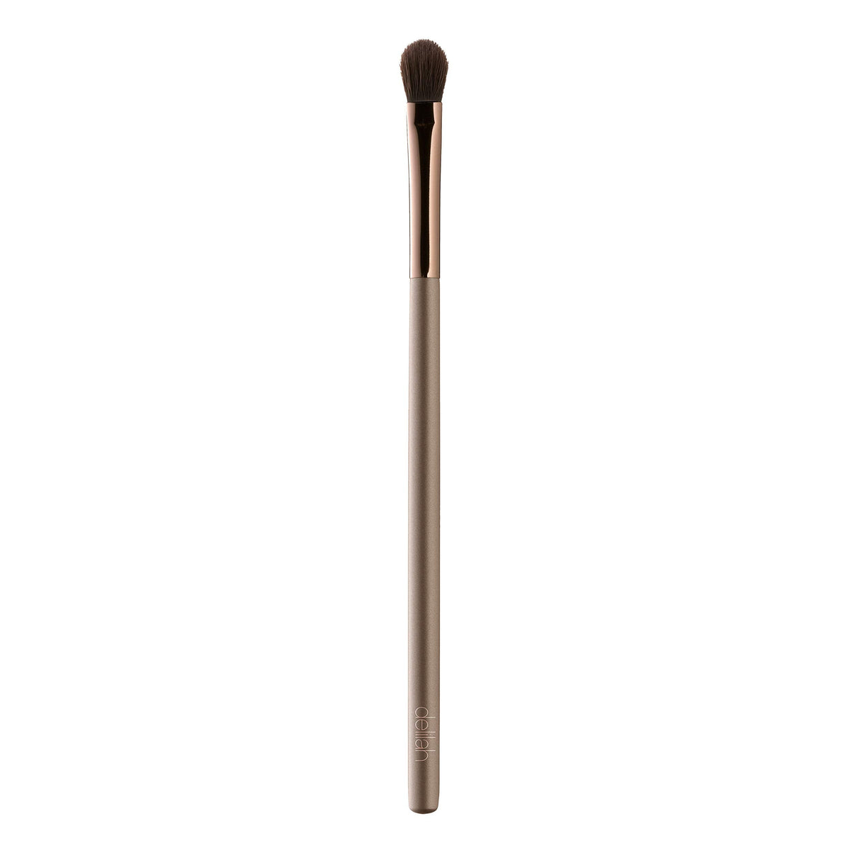 Achieve Flawless Eye Makeup with Delilah Eyeshadow Brush BR05