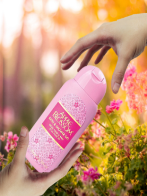 Apple Blossom Bath & Shower Gel 200ml - Perfume & Cologne at MyBeautyBoutique by Apple Blossom