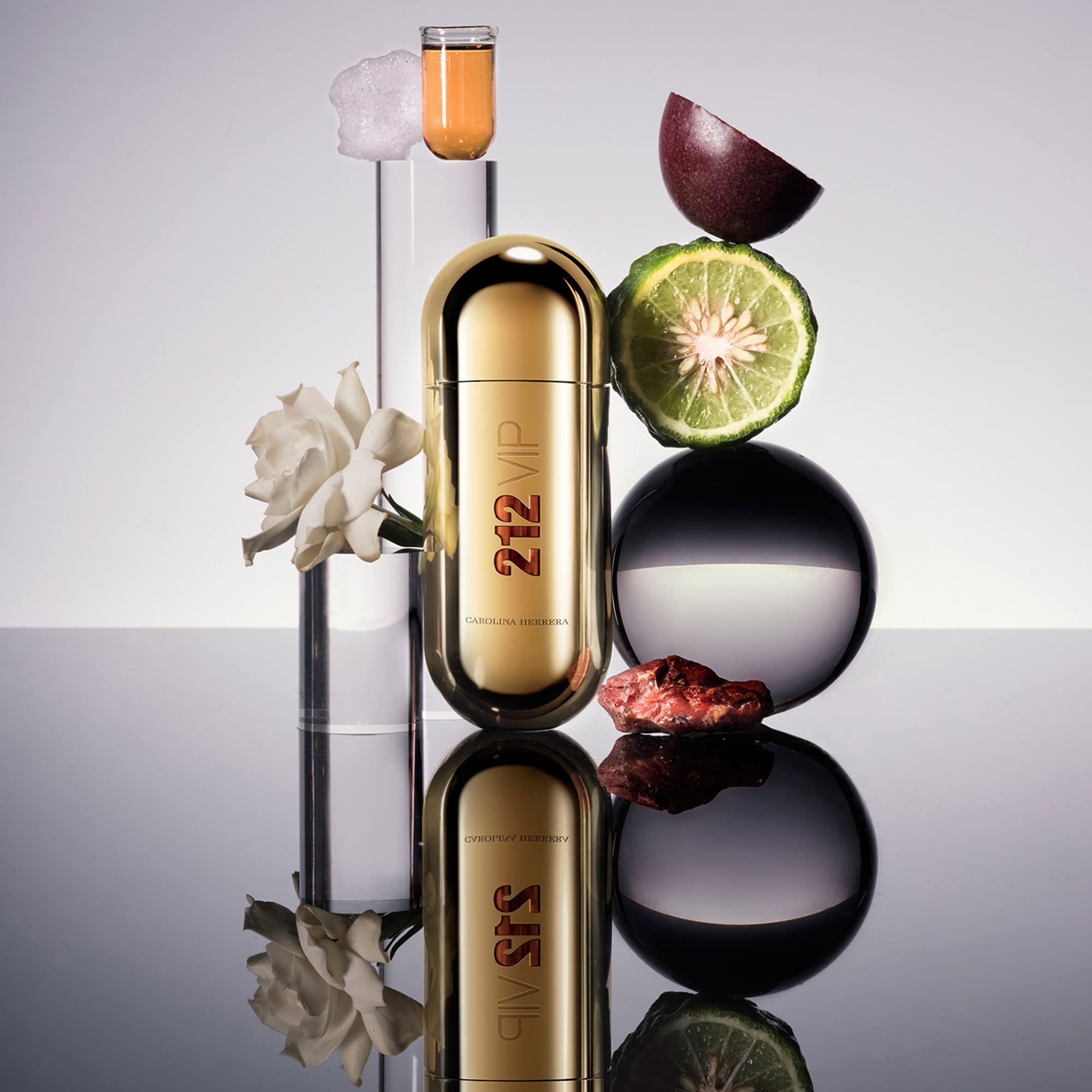 Carolina Herrera 212 VIP Eau de Parfum 30ml Spray