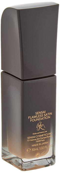 Kanebo Sensai Flawless Satin Foundation SPF20 30ml - 204.5 Warm Beige