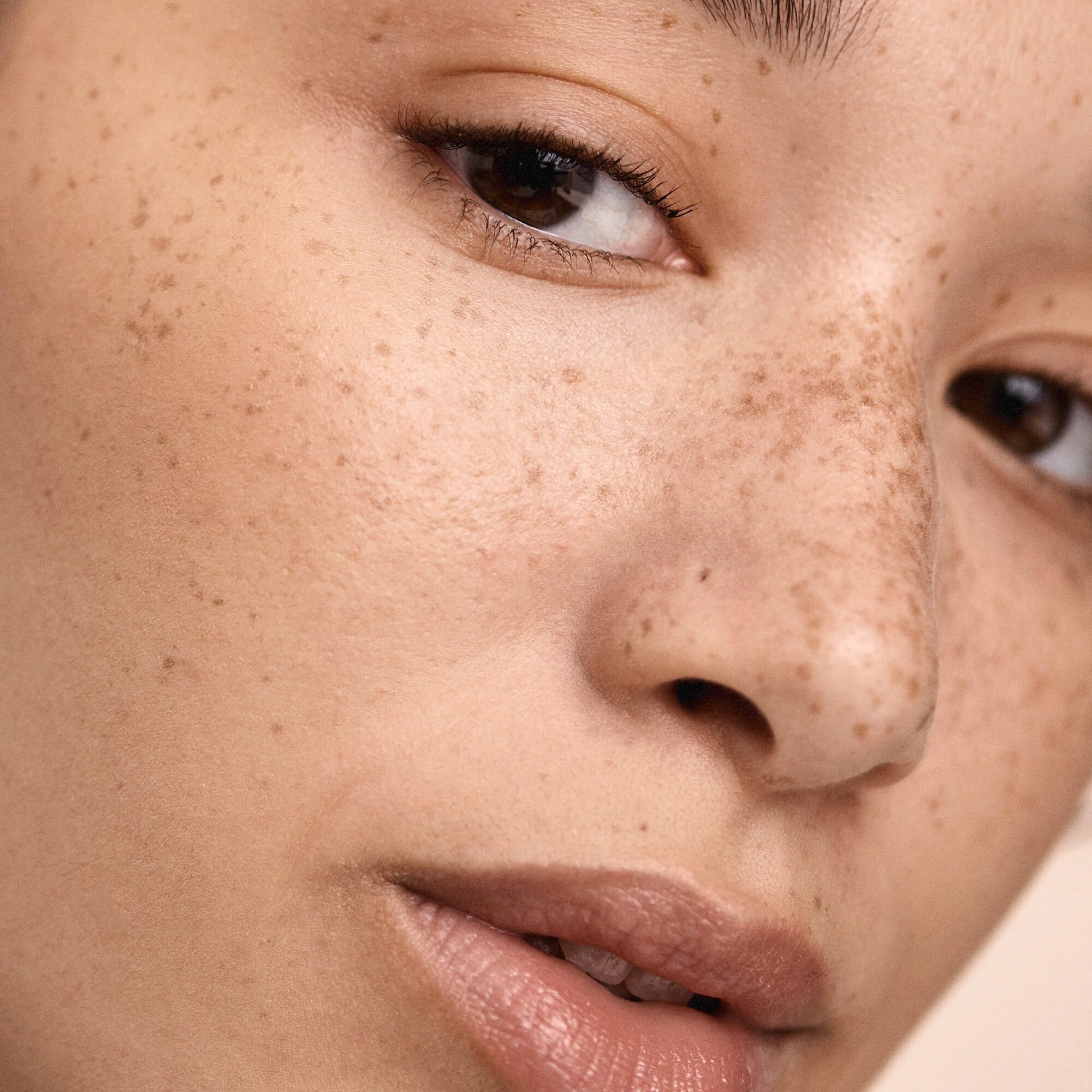 Fenty Beauty Bright Fix Eye Brightener 04 Crepe Concealer 8ml