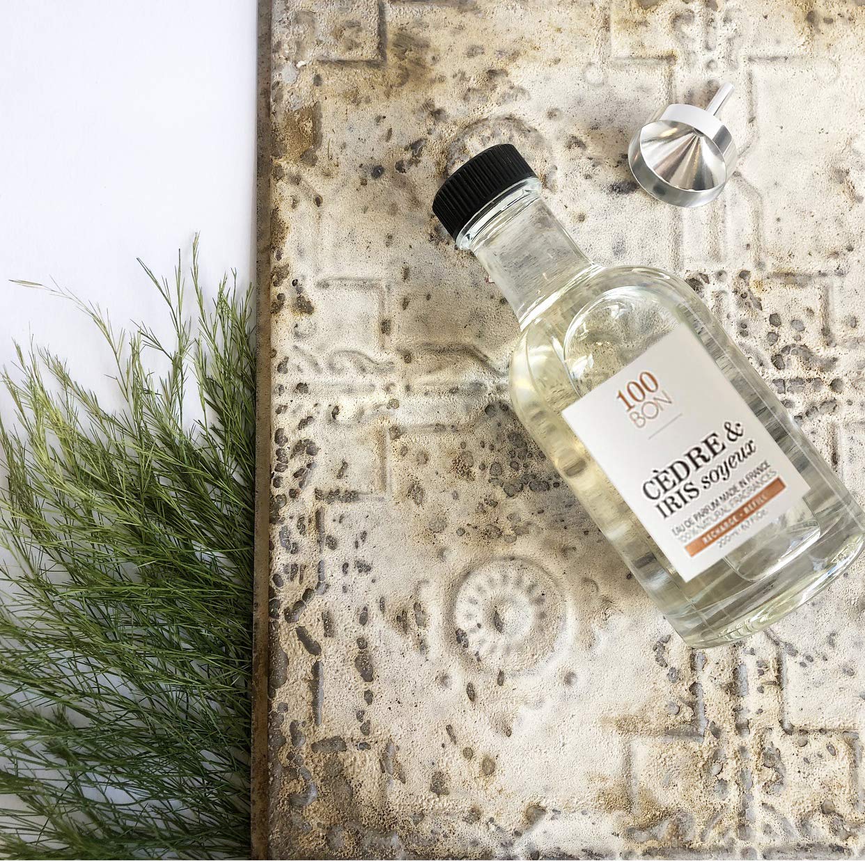 100BON Cèdre & Iris Soyeux Eau de Parfum 200ml Refill - Fragrance at MyBeautyBoutique by 100BON